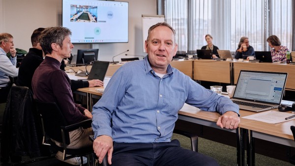 GPO-voorzitter Sieb Wedzinga tijdens GPO-overleg