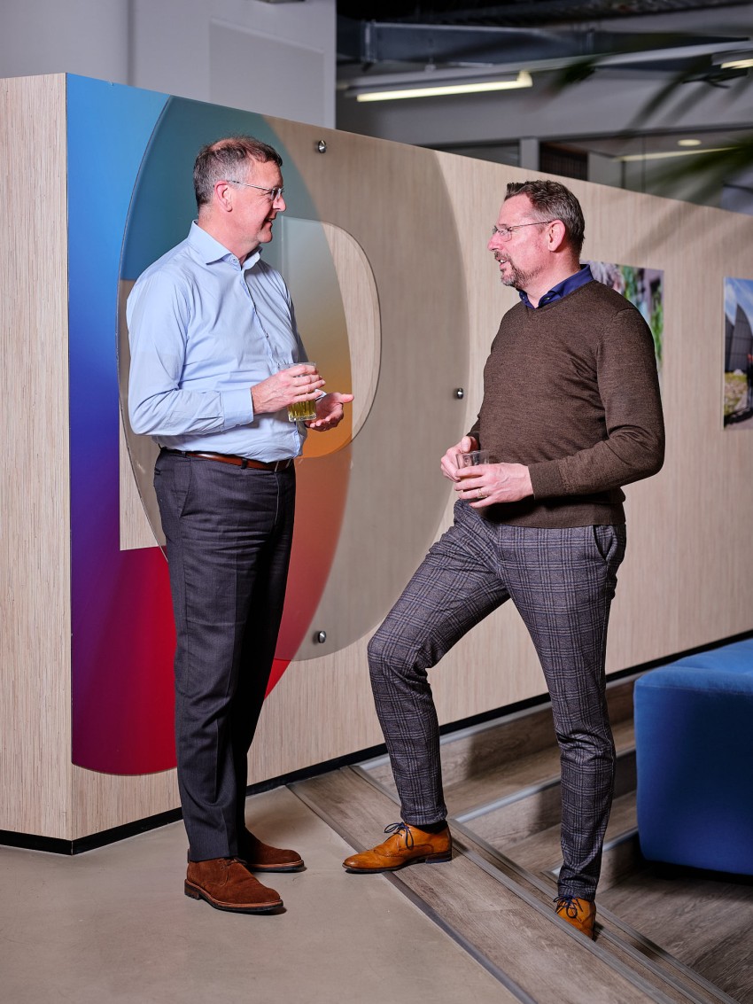 Frank Piepers (interim-directeur ODZOB) en Jos van Bree (voorzitter bestuur) in gesprek met elkaar