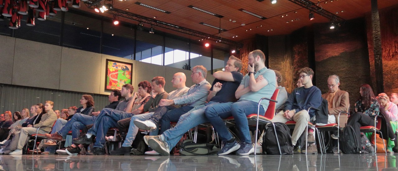 Zaalfoto Avansstudenten provinciehuis 